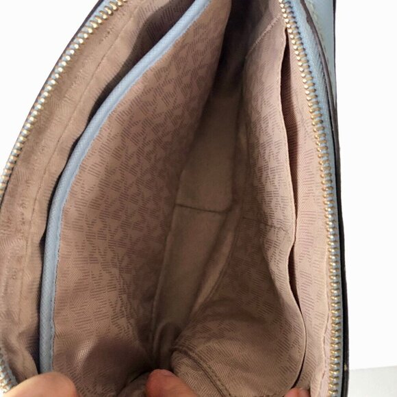 MICHAEL KORS JET SET SAFFIANO LEATHER CROSSBODY POWDER PALE BLUE Gold Hardware - Picture 11 of 16